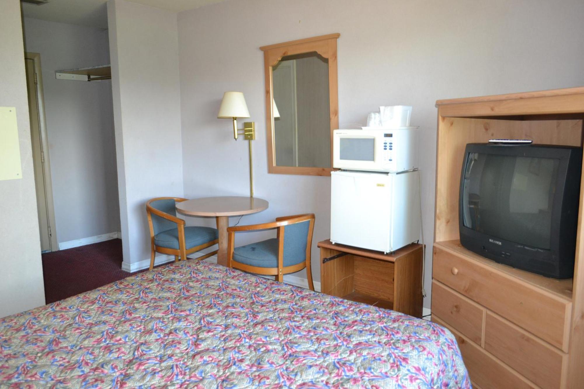 Latham Inn Экстерьер фото