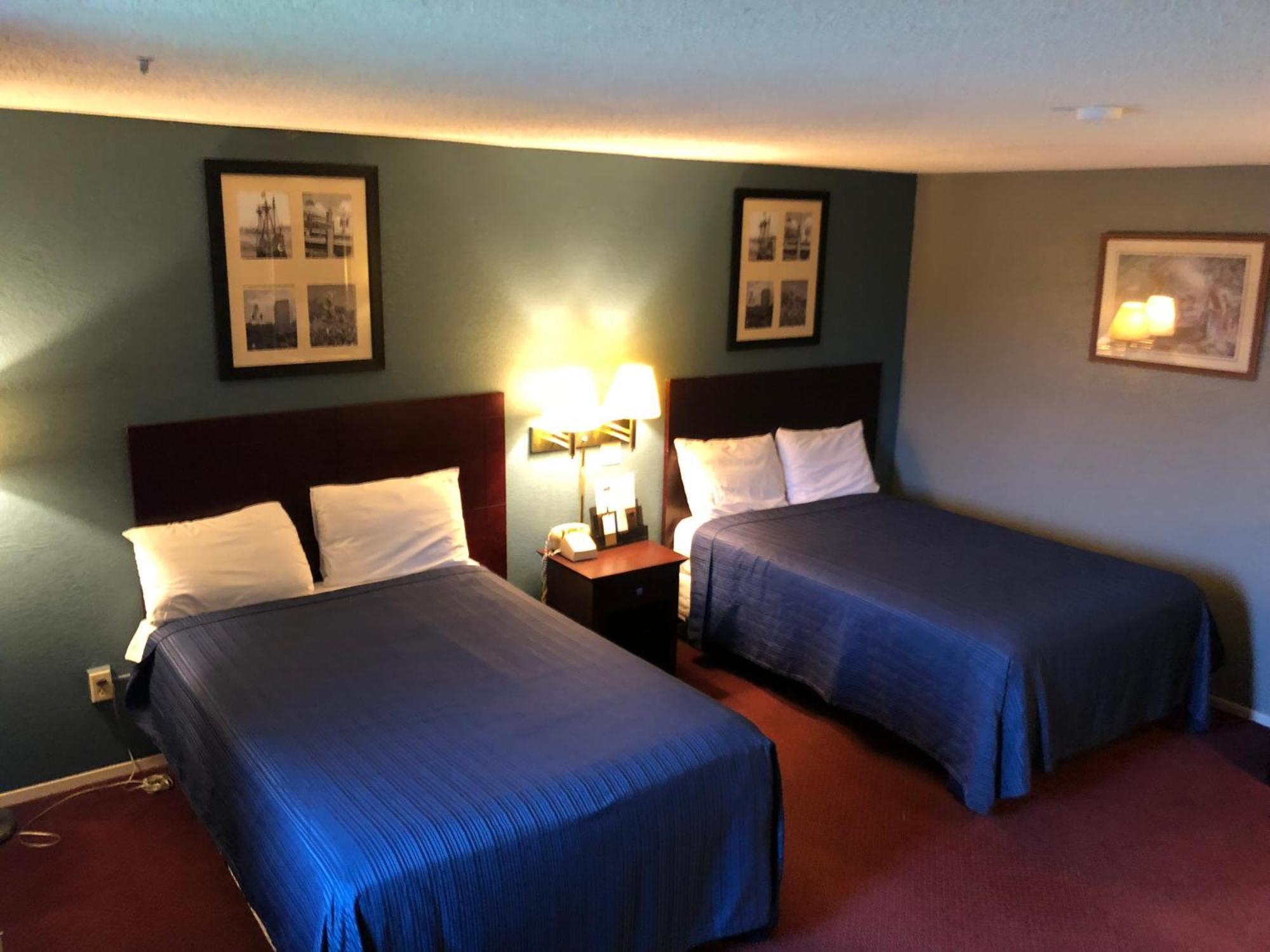 Latham Inn Экстерьер фото