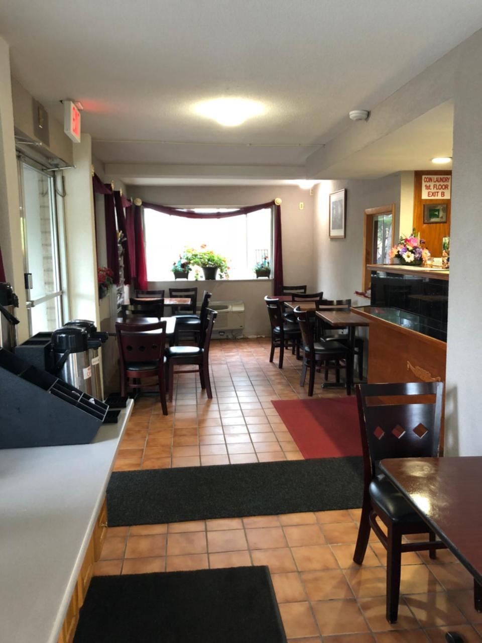Latham Inn Экстерьер фото